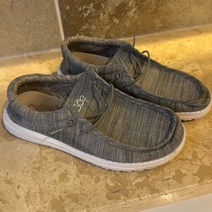 Hey Dude - Youth Size 6